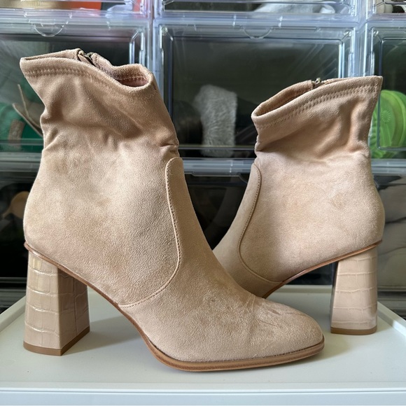 Amazon Shoes - NWOT Square Toe Ankle Bootie